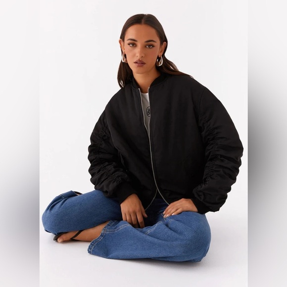 Wilfred Free Aritzia Zip Up Bomber Varsity Black Quilted Jacket - Picture 15 of 15